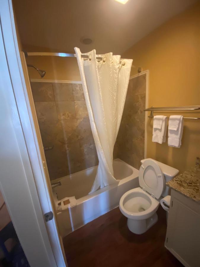 Southern Inns And Suites Now Offering Rv Spaces For Rent Yorktown Екстер'єр фото