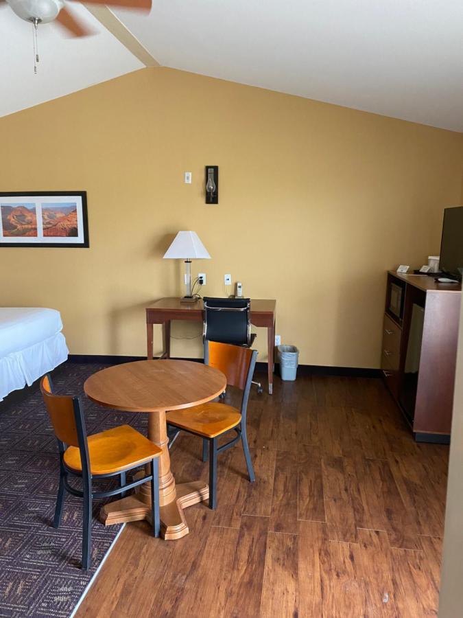 Southern Inns And Suites Now Offering Rv Spaces For Rent Yorktown Екстер'єр фото